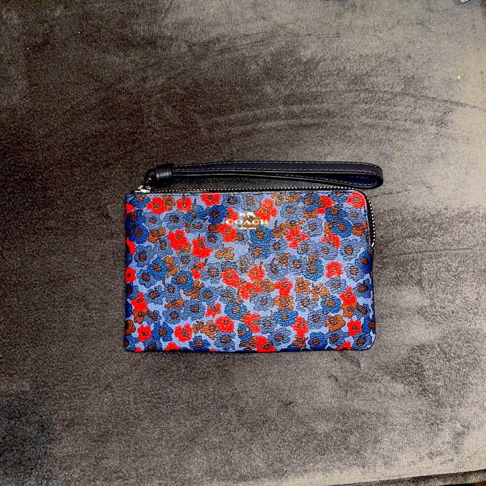 Coach Poppy Wristlet